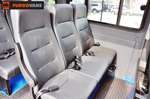 Imagem 4 de 14 de Iveco 2018 Daily 45s17 Minibus 16 Passageiros Branca (6450)