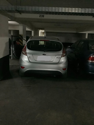 Imagen 2 de 4 de Estacionamiento Sector Metro Universidad De Chile