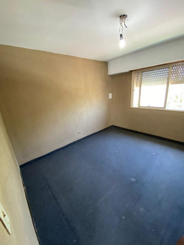 Imagen 5 de 8 de Amplio Departamento 3 Ambientes