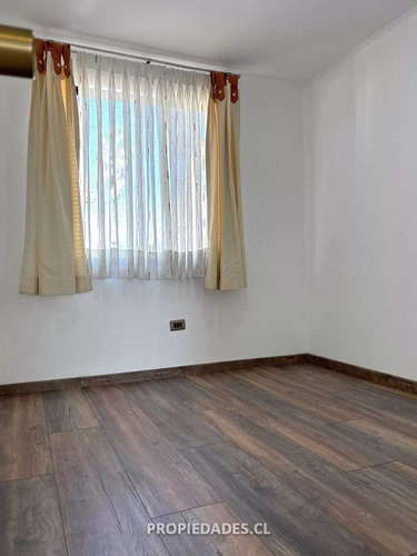 Casa Impecable En Venta En Maipú, 3 Dormitorios Y 2 Baños.