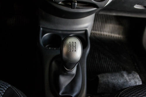 Imagen 9 de 25 de Nissan Versa 2020 1.6 Advance Mt Nafta Y Gnc Ae260