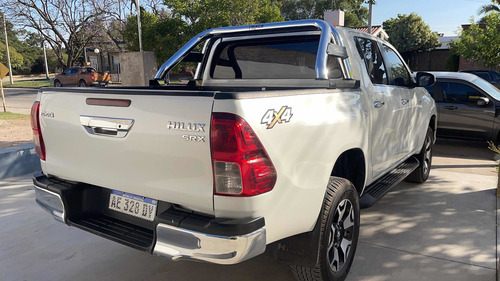 Imagen 4 de 24 de Toyota Hilux 2020 2.8 Cd Srx 177cv 4x4 At