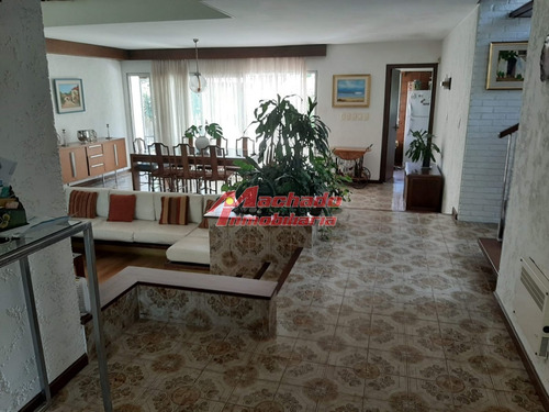Chalet Tres Dormitorios , Dos Baños , Dormitorio Y Baño De Servicio- Ref: 5585