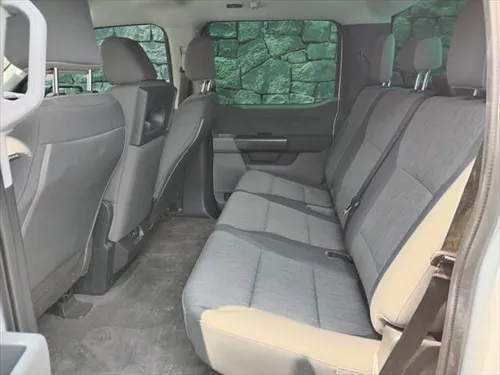 Ford F-150 3.3 XL Doble Cabina V6 4x2 At