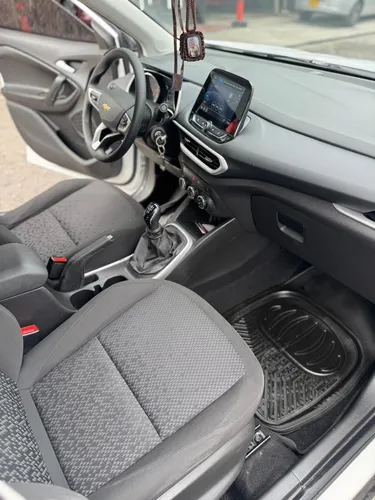 Chevrolet Onix 1.0T Premier Hatch At