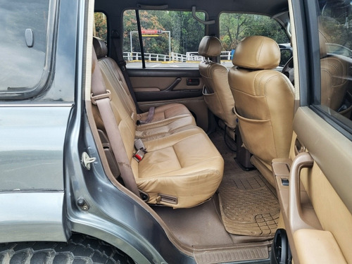 Imagen 9 de 14 de Toyota Burbuja 1998 4.5 Vx Fzj80