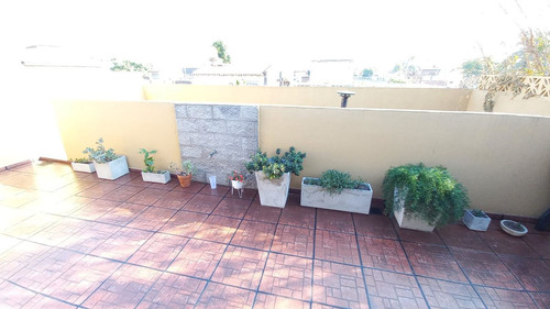 Ph En Venta 2 Plantas En Escalada Apto Credito