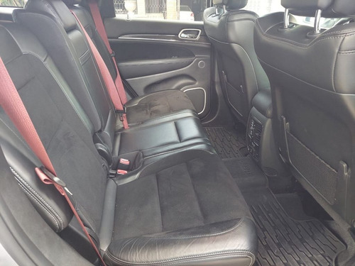Imagen 6 de 15 de Jeep Cherokee Srt8 2018 Plata, 27,000 Km, Flamante