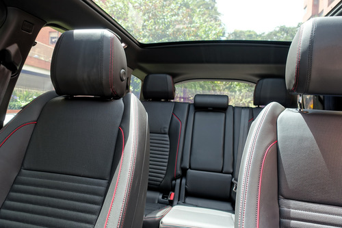 Land Rover Discovery Sport Black R Dynamic