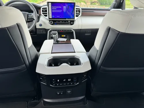 Toyota Sequoia CAPSTON 3.5 HIBRIDA