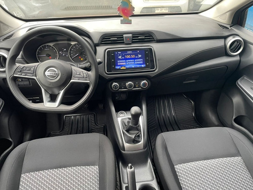 Imagen 4 de 10 de Nissan Versa Mt 1.6 Año 2022