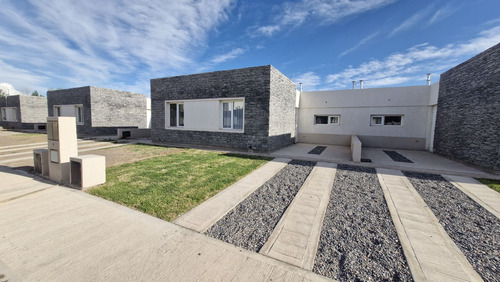 Casas De Las Falda, Cipolletti