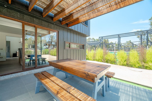 Casa En Venta, 4 Dormitorios En Maitencillo Condominio Polo.