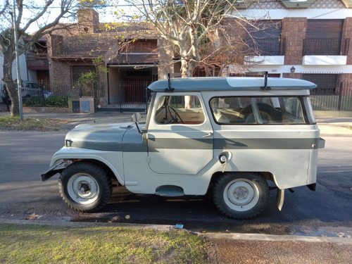 Imagen 3 de 7 de Jeep Ika