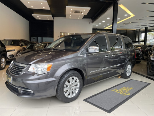 Imagem 3 de 16 de Chrysler Town & Country Limited 3.6 V6 Gasolina Automático
