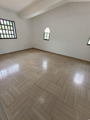 (hl28) Vendo Hermosa Casa En Colinas De Guataparo