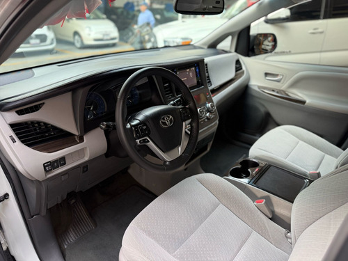 Toyota Sienna 3.5 Xle At