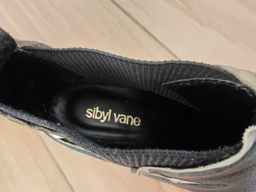 Sibyl Vane Botas Negras De Cuero Taco Ancho Impecables Nro40 (Usado)