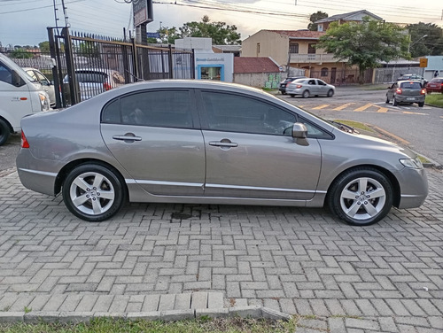 Honda Civic 1.8 Lxs Flex Aut. 4p