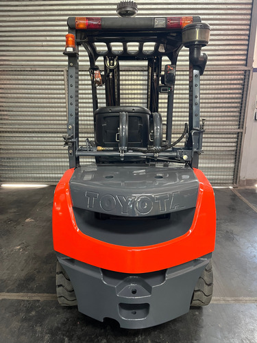Autoelevador Toyota Fg25 Nafta / Glp