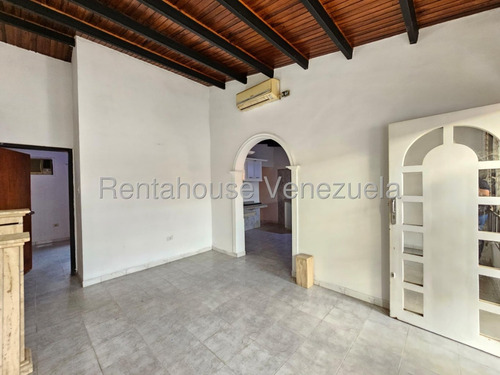 Linda Casa En Venta Urb Los Sauces Prolongación Av Aragua 25-18599 Hc