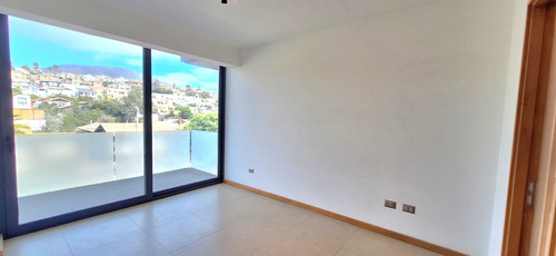 Vende, Moderno Dpto. En Edificio Boulevard (72748)