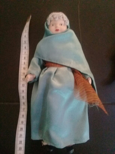 Muñeca Articulada De Porcelana (Usado)