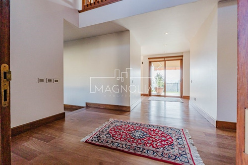 Casa En Arriendo De 5 Dorm. En Lo Barnechea