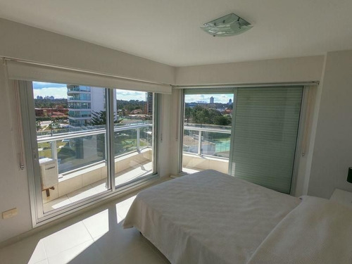 Imagen 16 de 23 de Apartamento 3 Dormitorios En Playa Mansa, Punta Del Este - Seasons Tower