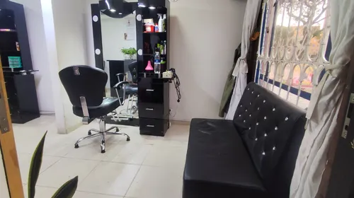 ¡oportunidad Única! Peluquería Acreditada (2 Años) + Arriendo Increíble ($600.000).