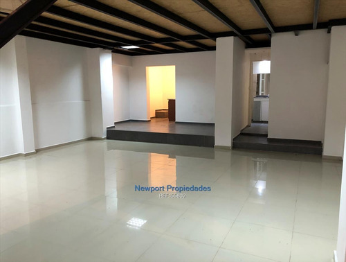 Amplio Local Comercial Reciclado Centro Montevideo -