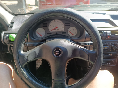 Chevrolet Corsa 1.6 Wind