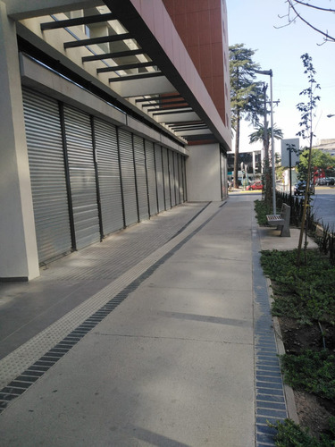 Local Nuevo En Placa Comercial De Edificio Step  Irarrazabal