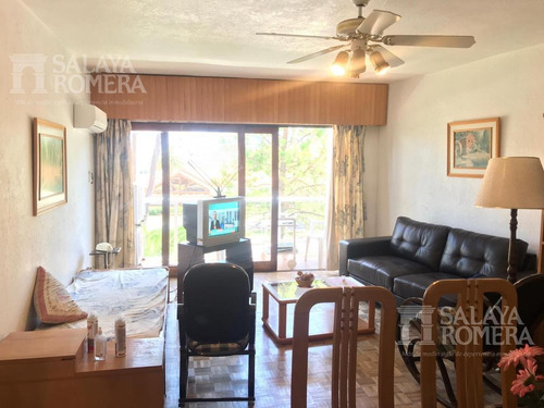 Apartamento En Venta 2 Dormitorios 1 Baño Y Balcón En Aidy Grill, Punta Del Este