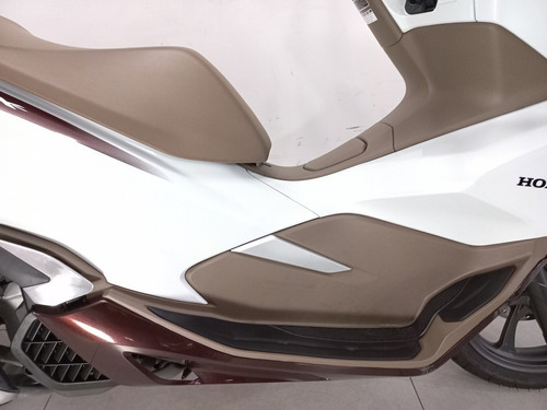 Imagem 8 de 10 de Honda Pcx 150 Dlx Abs 2021