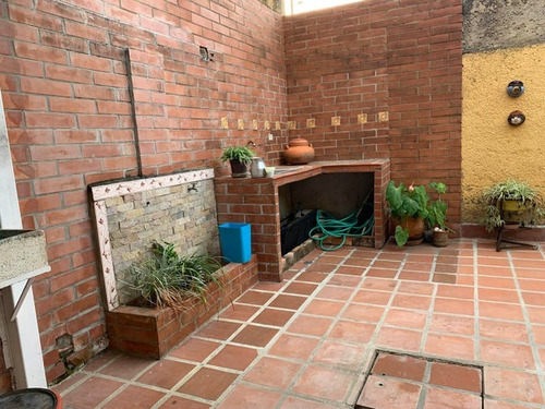Imagen 23 de 27 de Townhouse En Venta De Dos Niveles Estilo Mediterraneo Cocina Empotrada E Iluminada Monteserino San Diego