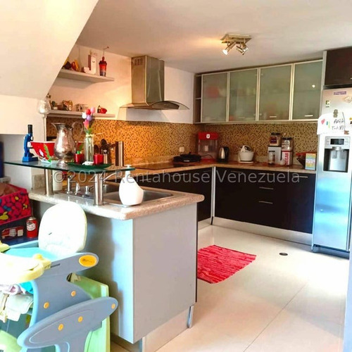 Bonito Y Amoblado Town House En Los Bosques De La Lagunita. Vive En Un Sitio Tranquilo A Un Precio De Oportunidad