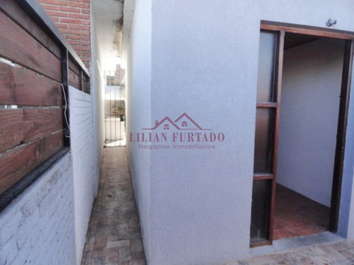 Casa En Centrica Avenida Maldonado - Ref: 808