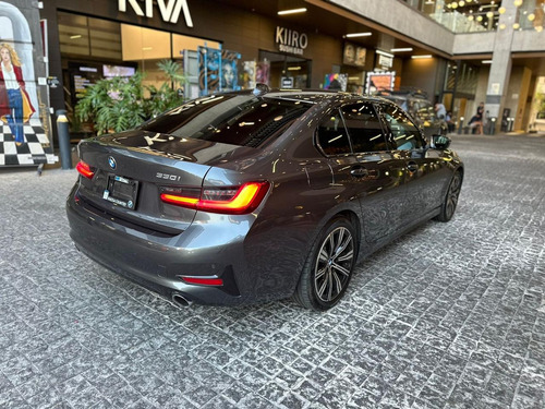 BMW Serie 3 2.0 330ia Luxury Line At