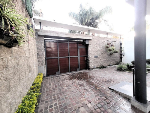 Venta De Casa 4 Amb Haedo Cochera Jardín Parrilla