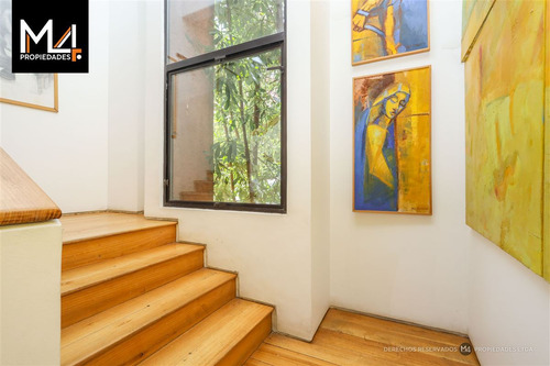 Casa En Venta De 5 Dorm. En Las Condes