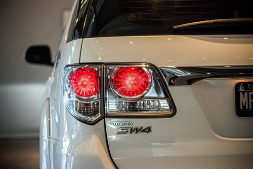 Imagen 8 de 15 de Toyota Sw4 Srv 4x2 2.7n At 197.000km 2013 Blanco