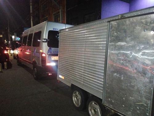 Imagem 2 de 5 de Aluguel De Vans