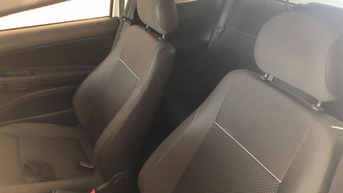 Imagem 5 de 6 de Volkswagen Saveiro 1.6 Trendline Cab. Dupla Total Flex 2p