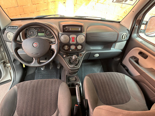 Fiat Doblo Doblò Essence 1.8 7L (Flex)