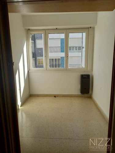 Imagen 6 de 11 de 1 1/2 Amb Calle En Centro - Ref: 1623