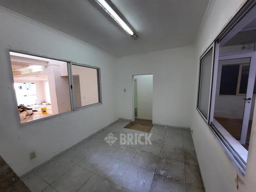 (venta En Block) Local Y 3 Deptos En Carlos Calvo Al 1100 - 534 M2 Cub De Existencia