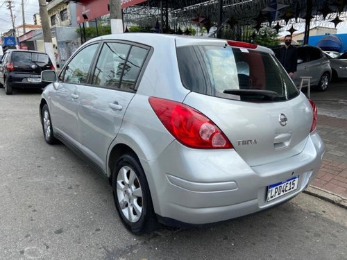 Imagem 6 de 11 de Tiida S 1.8 Automatico + Rodas