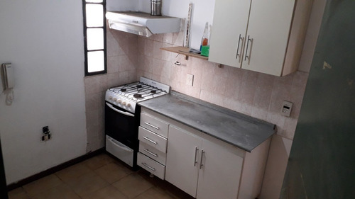 Imagen 4 de 10 de Ph En Venta En Caseros