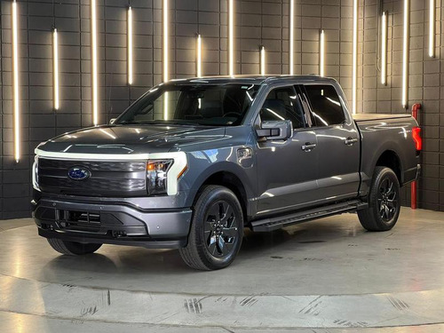 Ford F-150 Lightning 5.4 V-8 2p 2023
